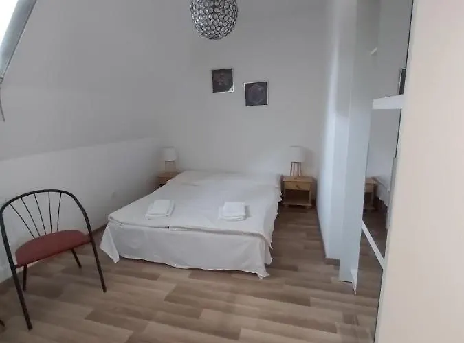 Bed & Breakfast Platanus Vendeghaz