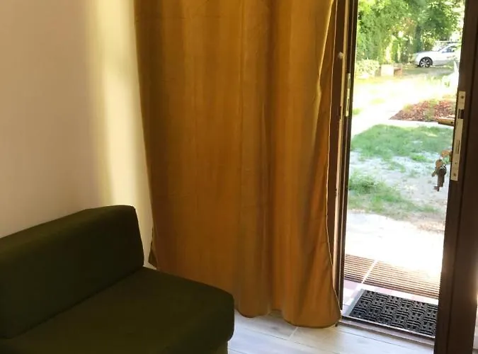 Platanus Vendeghaz Bed & Breakfast 3*