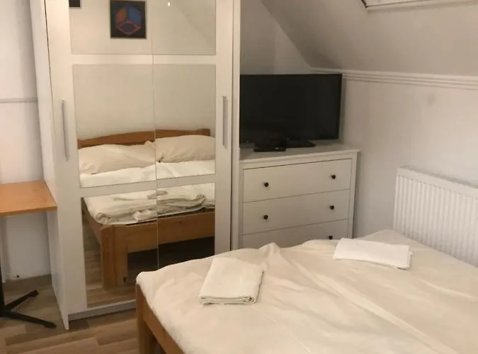 Platanus Vendeghaz Bed & Breakfast