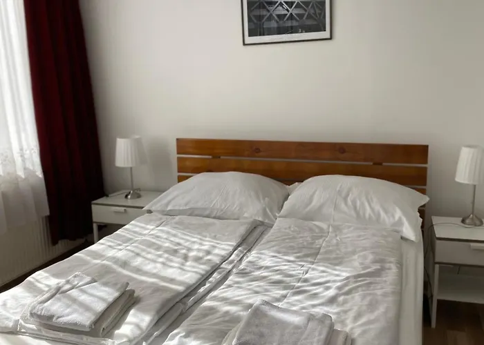 Bed & Breakfast Platanus Vendeghaz 3*